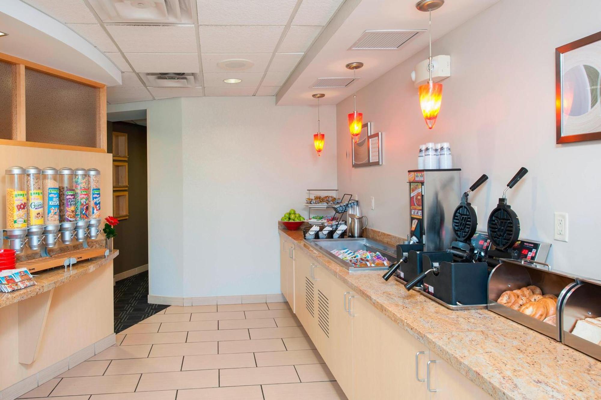 Towneplace Suites Des Moines Urbandale Johnston Exteriér fotografie
